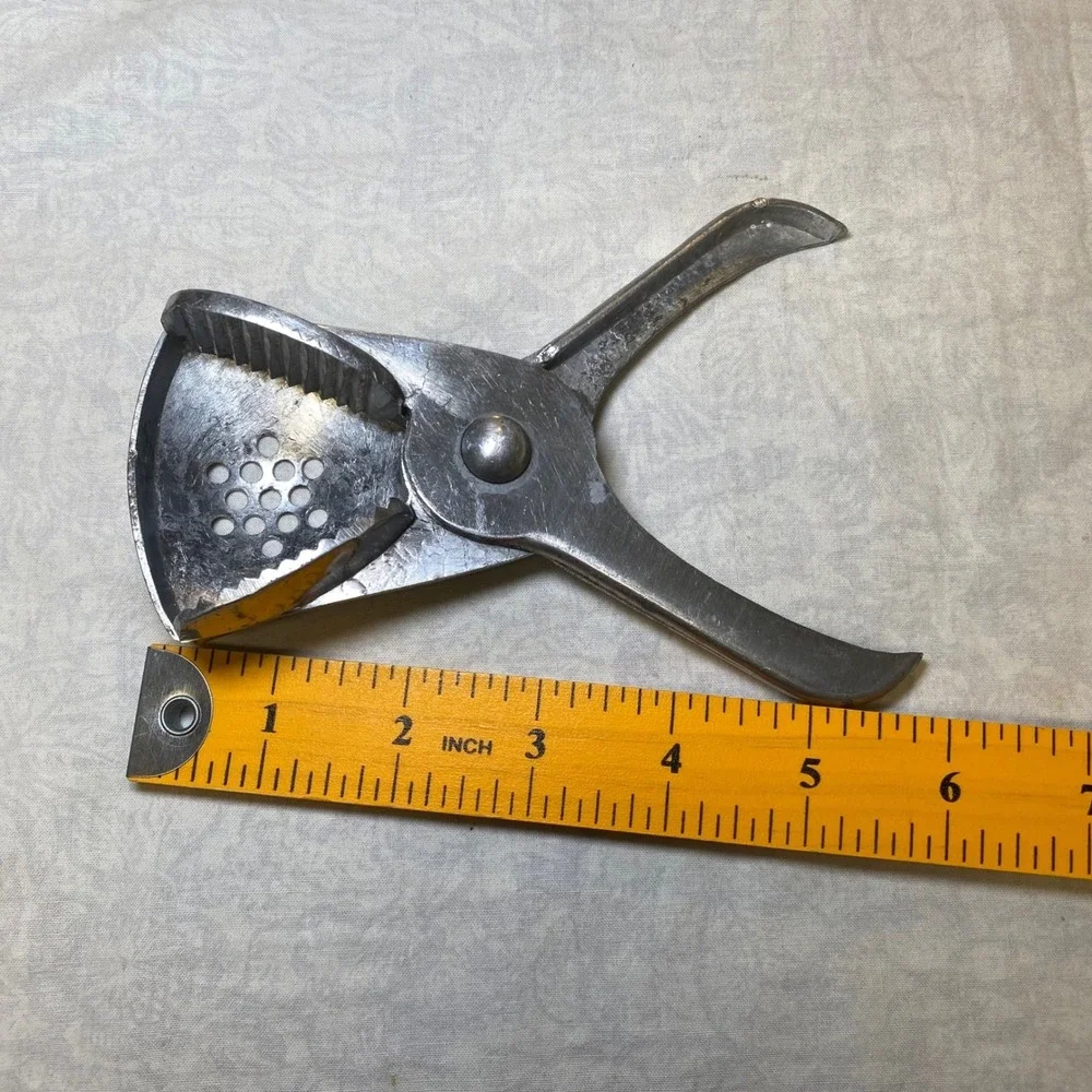 Vintage Japan Cast Aluminum Citrus Wedge‎ Squeezer Lemon Lime Press Bar Tool
